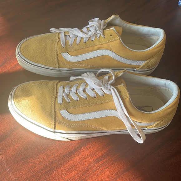 Yellow vans - Picture 2 of 5